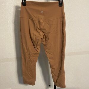 Lululemon Size Small Capri leggings